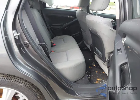 2009 Toyota Matrix S z USA, uszkodzony, nr VIN 2T1LE40EX9C008532